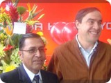 17-07-10 Inauguración Caja Huancayo en Lima
Padrino Congresista Jhony Lescano con funcionarios de la Caja Huancayo